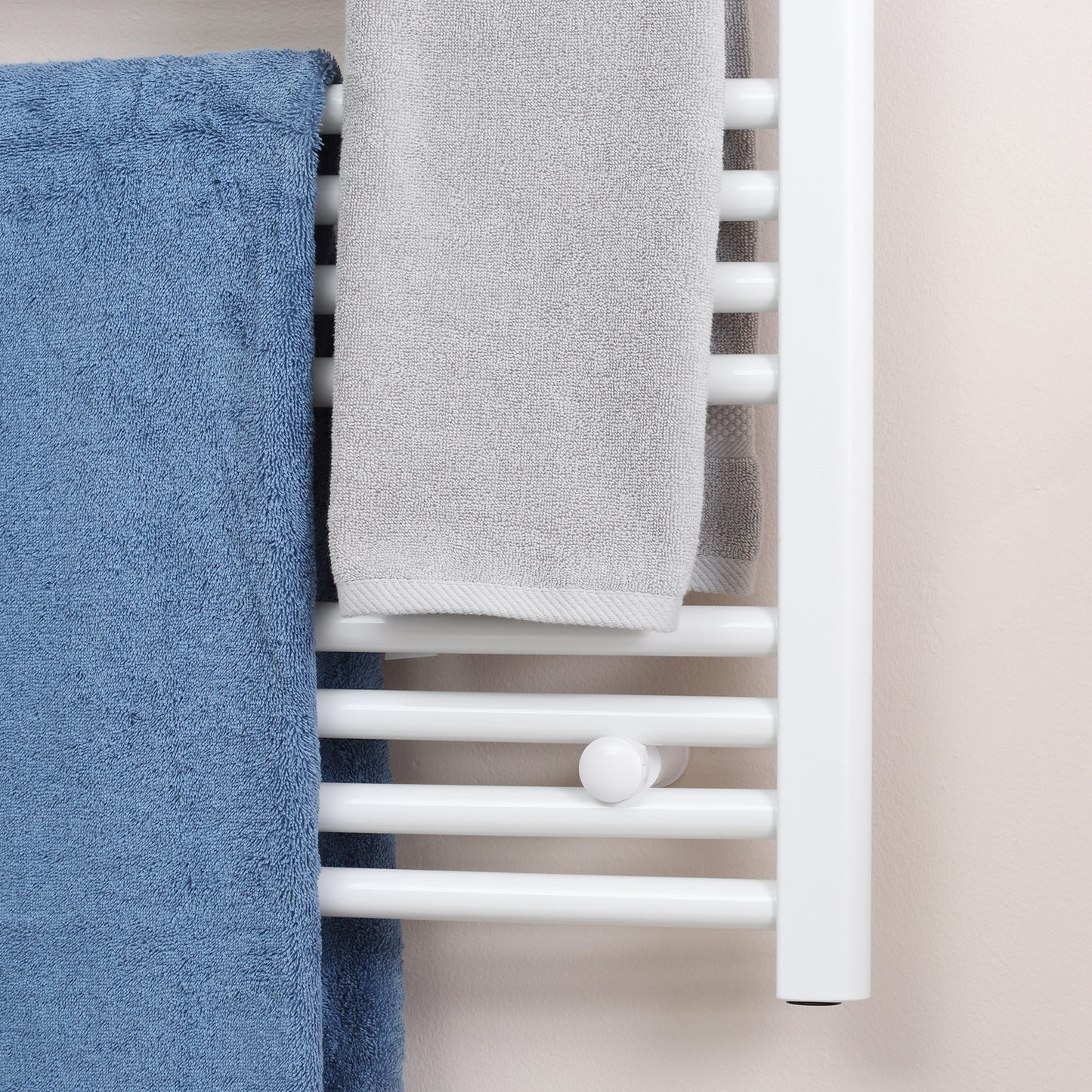 Homcom Curved Heated Towel Rail