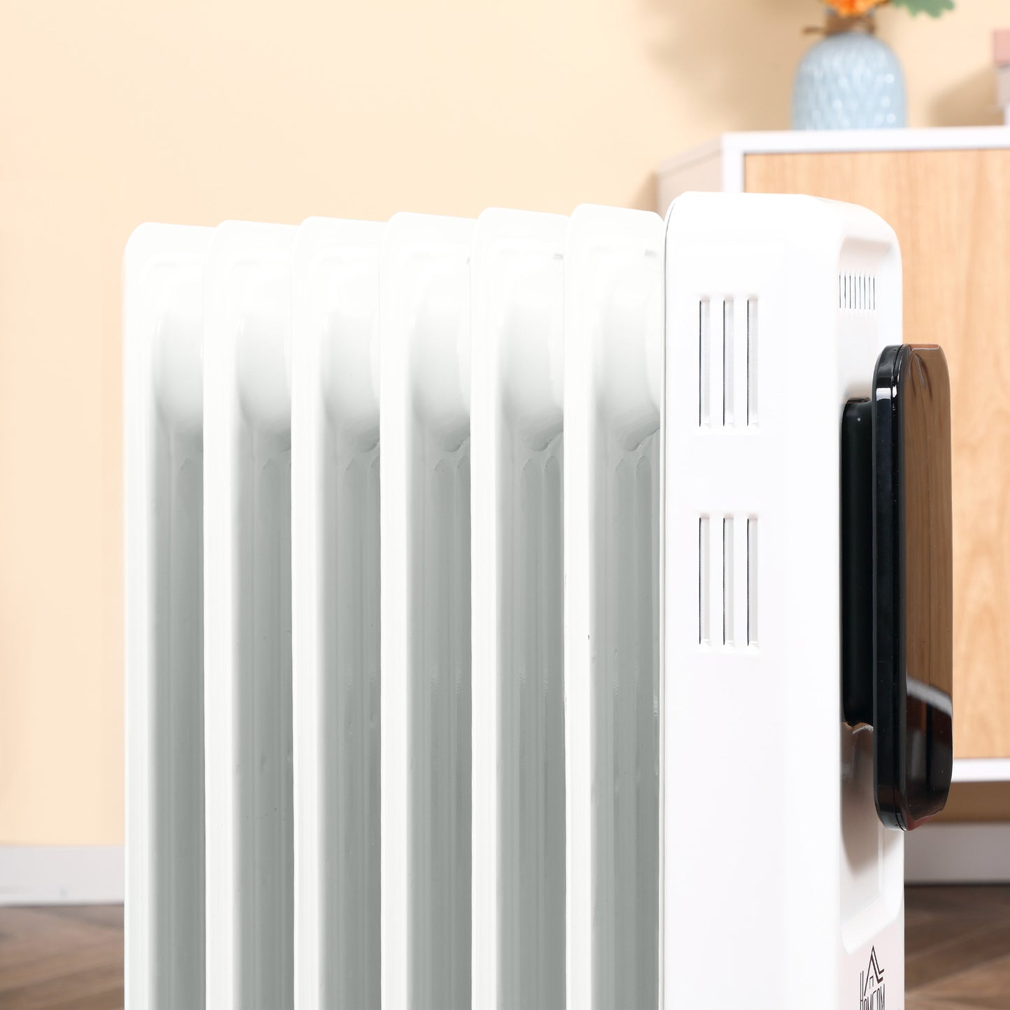 1630W 7 Fin Adjustable Oil Filled Radiator With Timer White by Homcom