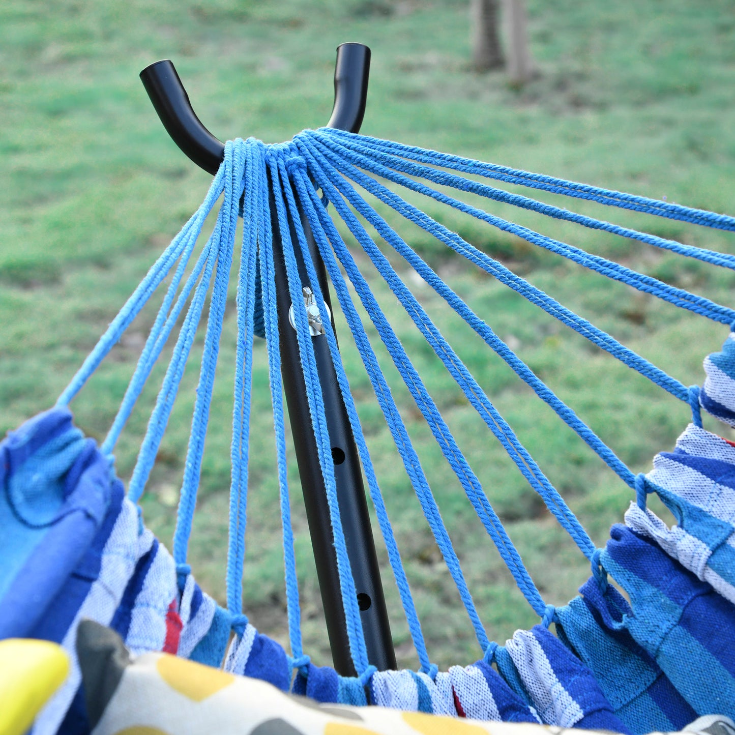 Outsunny 277 x 121cm Hammock with Metal Stand Portable Carrying Bag 120kg White Stripe