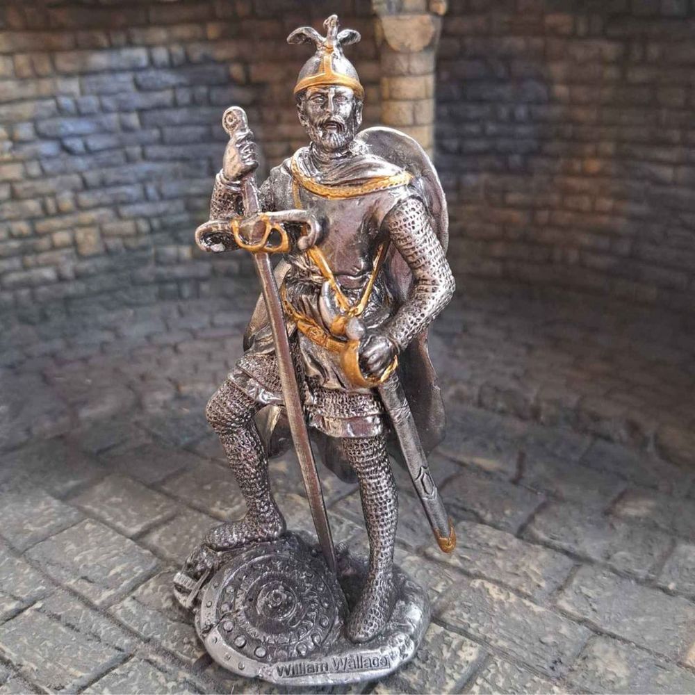 William Wallace Knight Figurine