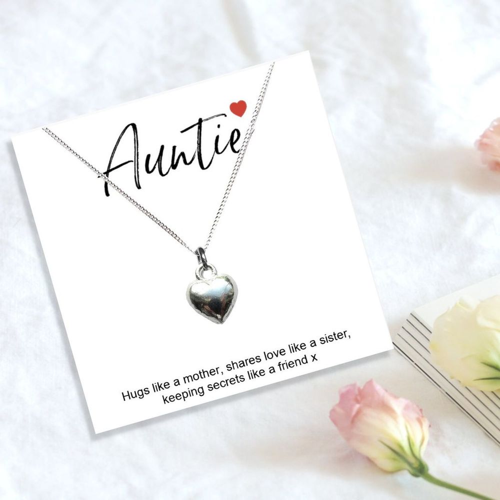 Auntie Message Card with Heart Necklace