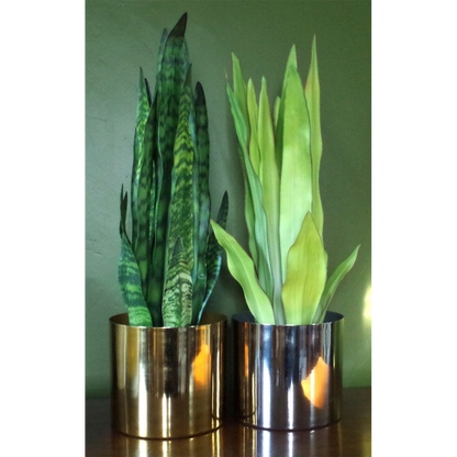 Leaf Metal Planter Plant Pot with Polished Gold Finish 20 x 18cm