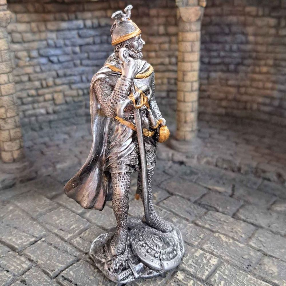 William Wallace Knight Figurine