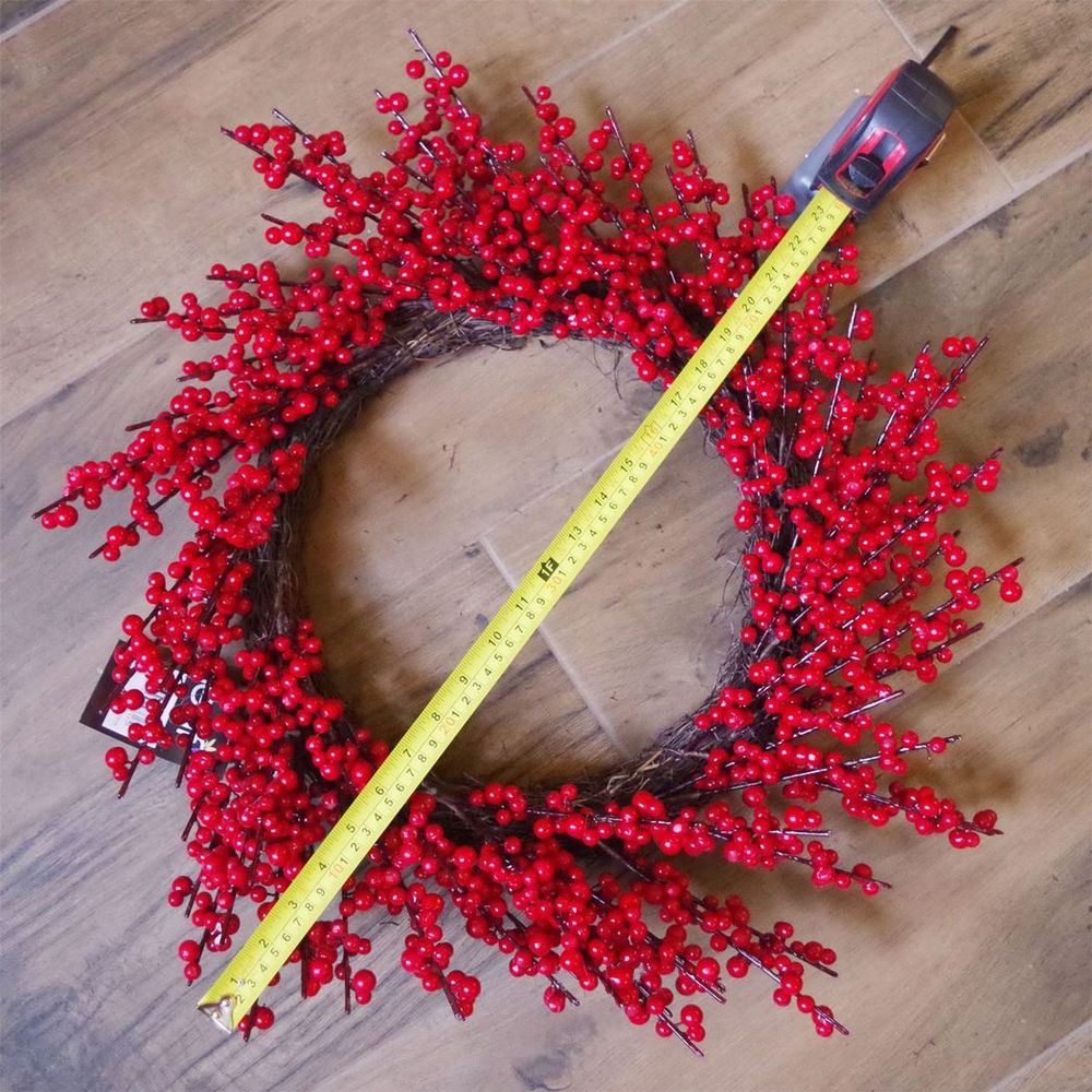 60cm (24") Extra Large Luxury Christmas Red Berry Wreath