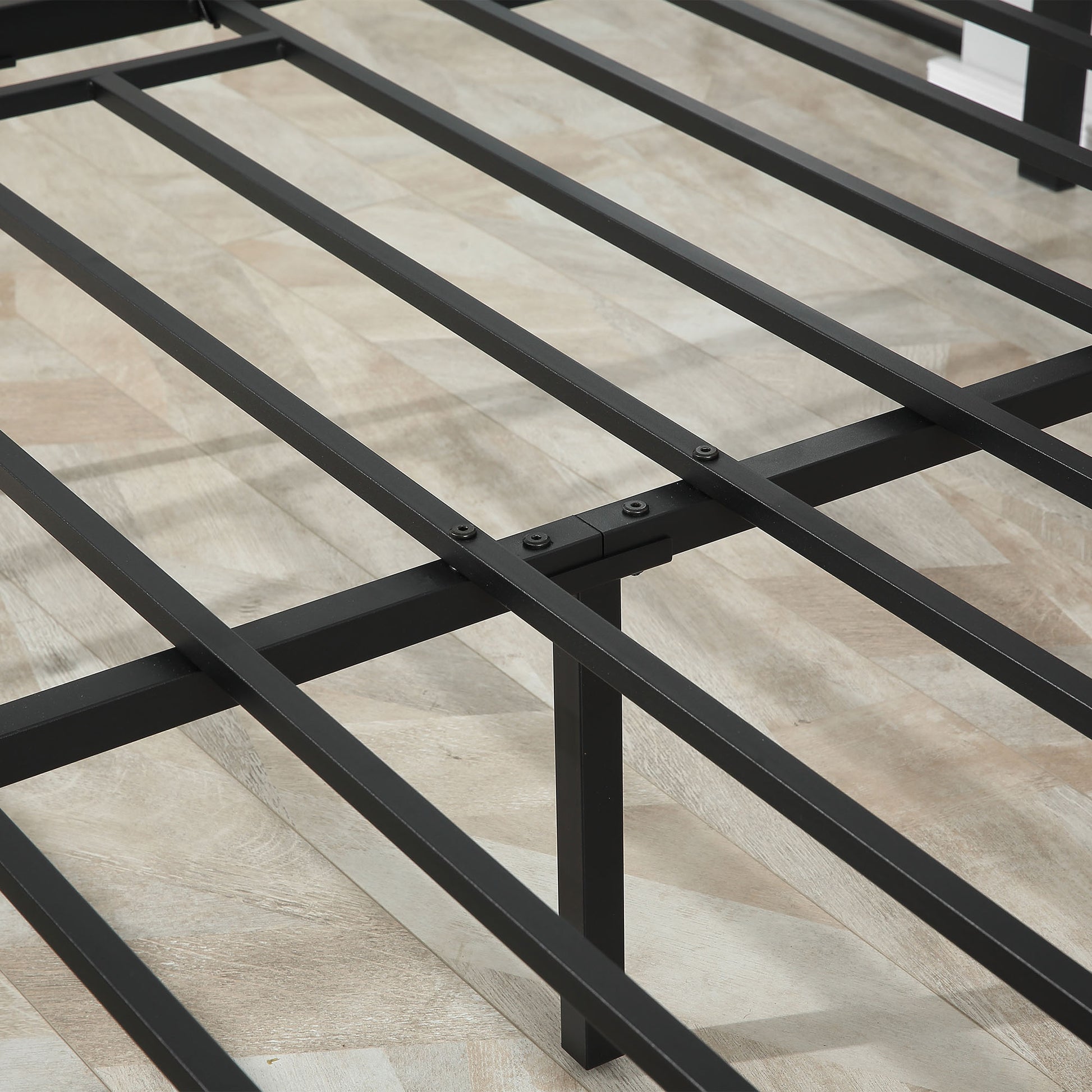 Homcom King Size Industrial-Style Metal Bed Frame