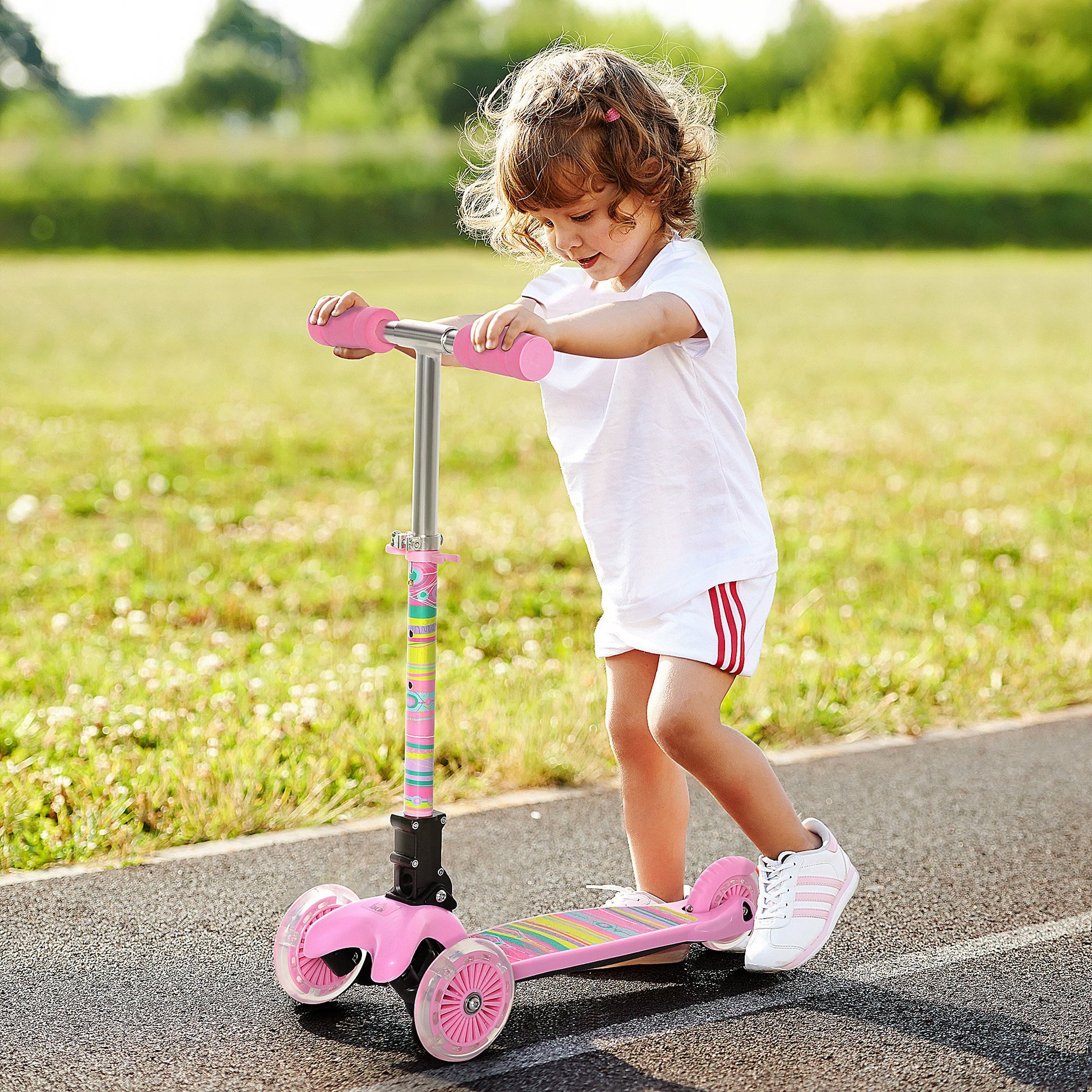 Homcom Foldable Scooter for Kids with 3 Wheel Adjustable Height Flashing Wheels