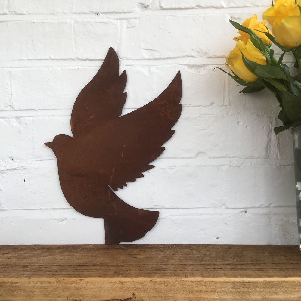 Rusted DOVE Sign Metal Home Garden Ornament Sign Bird Animal Feature wall fence