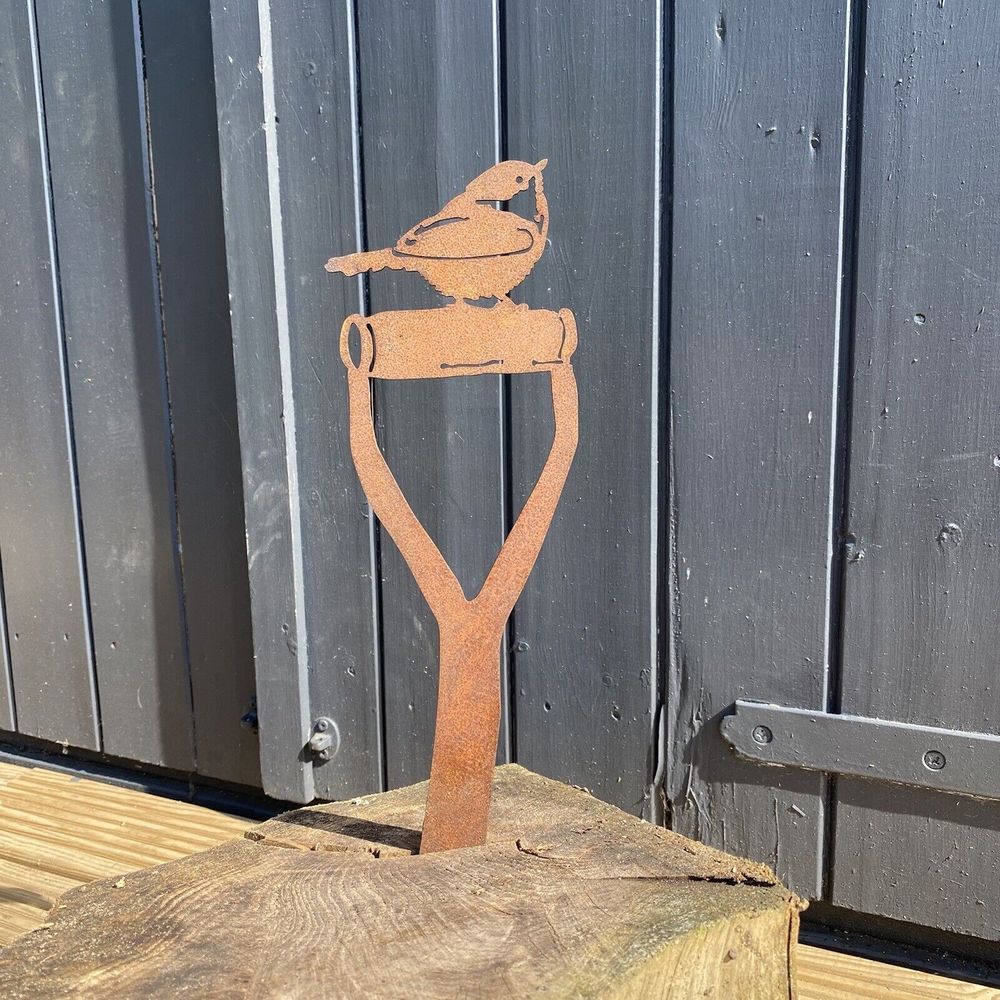 Robin On A Spade Handle Garden Rustic Decoration