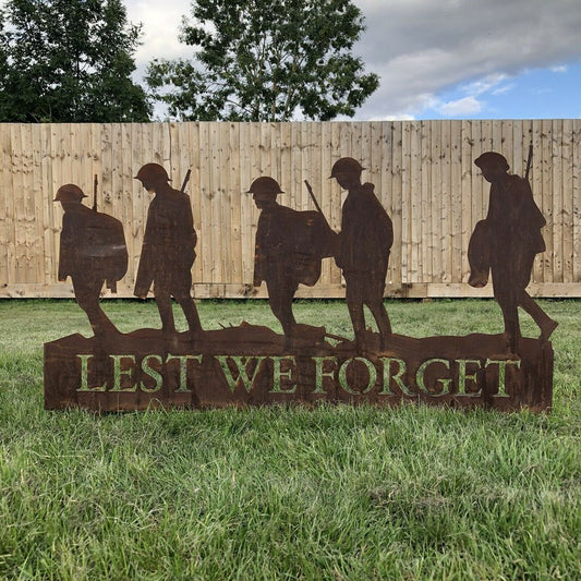 Lest We Forget soldiers scene garden decoration remembrance gift