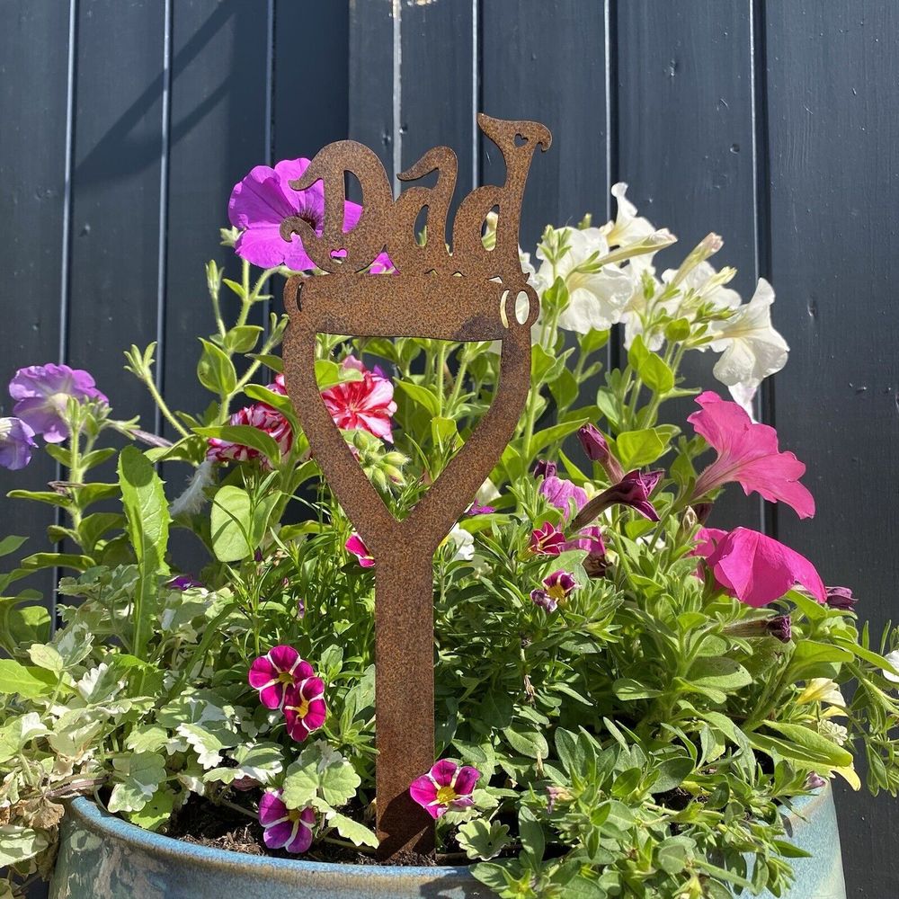 Dad on a Spade Garden Sign  decoration gift